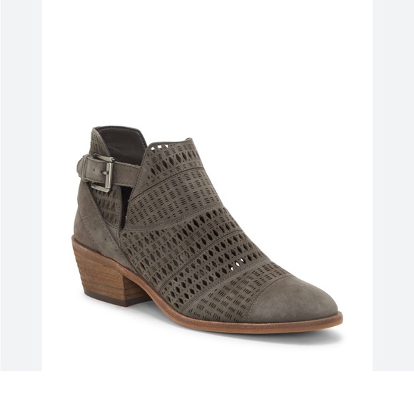 Vince Camuto Womens Gray Suede Ankle Booties 7.5M Business Casual Work Preppy - Picture 1 of 16